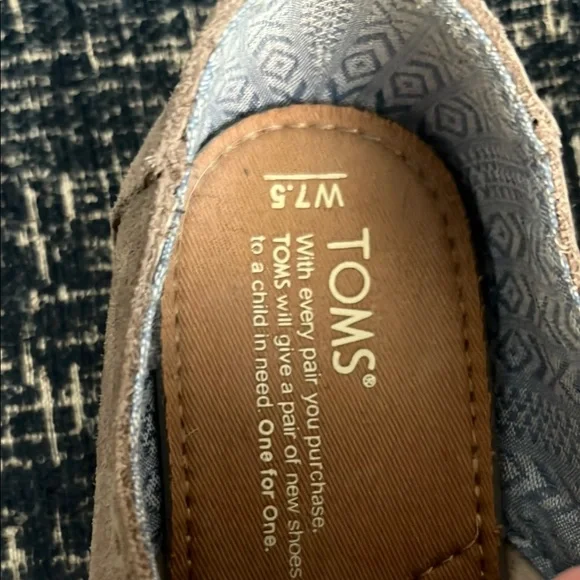 TOMS Tan Suede Loafers - 7.5 W - Picture 2 of 5